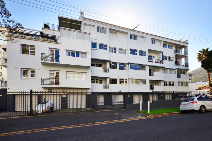 To Let 3 Bedroom Property for Rent in Sea Point Western Cape